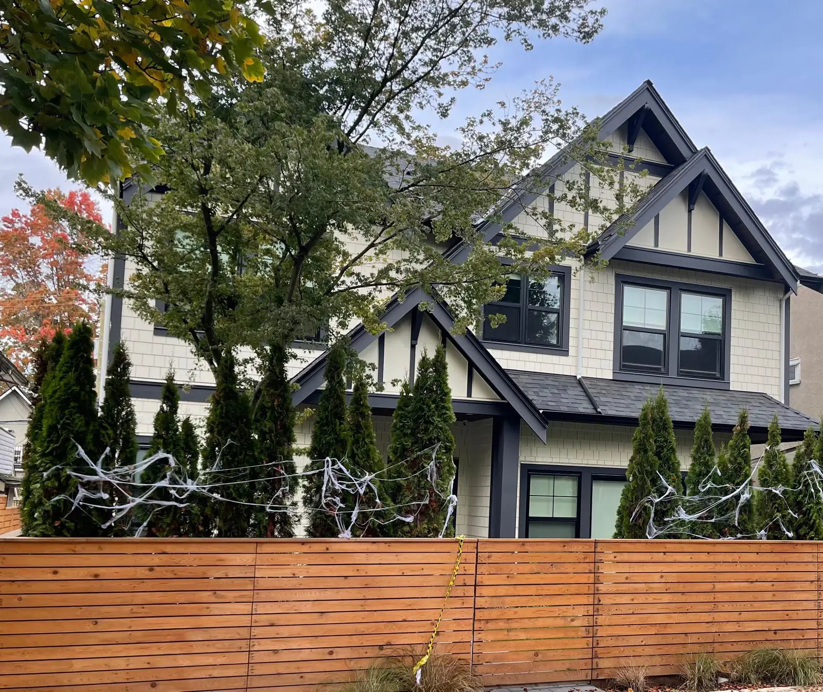 Duplex in OAKRIDGE, Vancouver